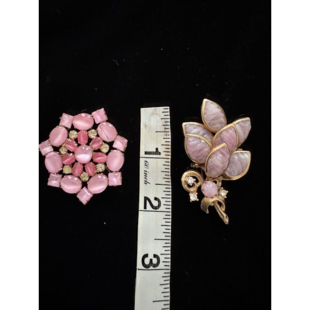 Vintage midcentury modern broches with pink glass moonglow cabochon stones. - Picture 6 of 6